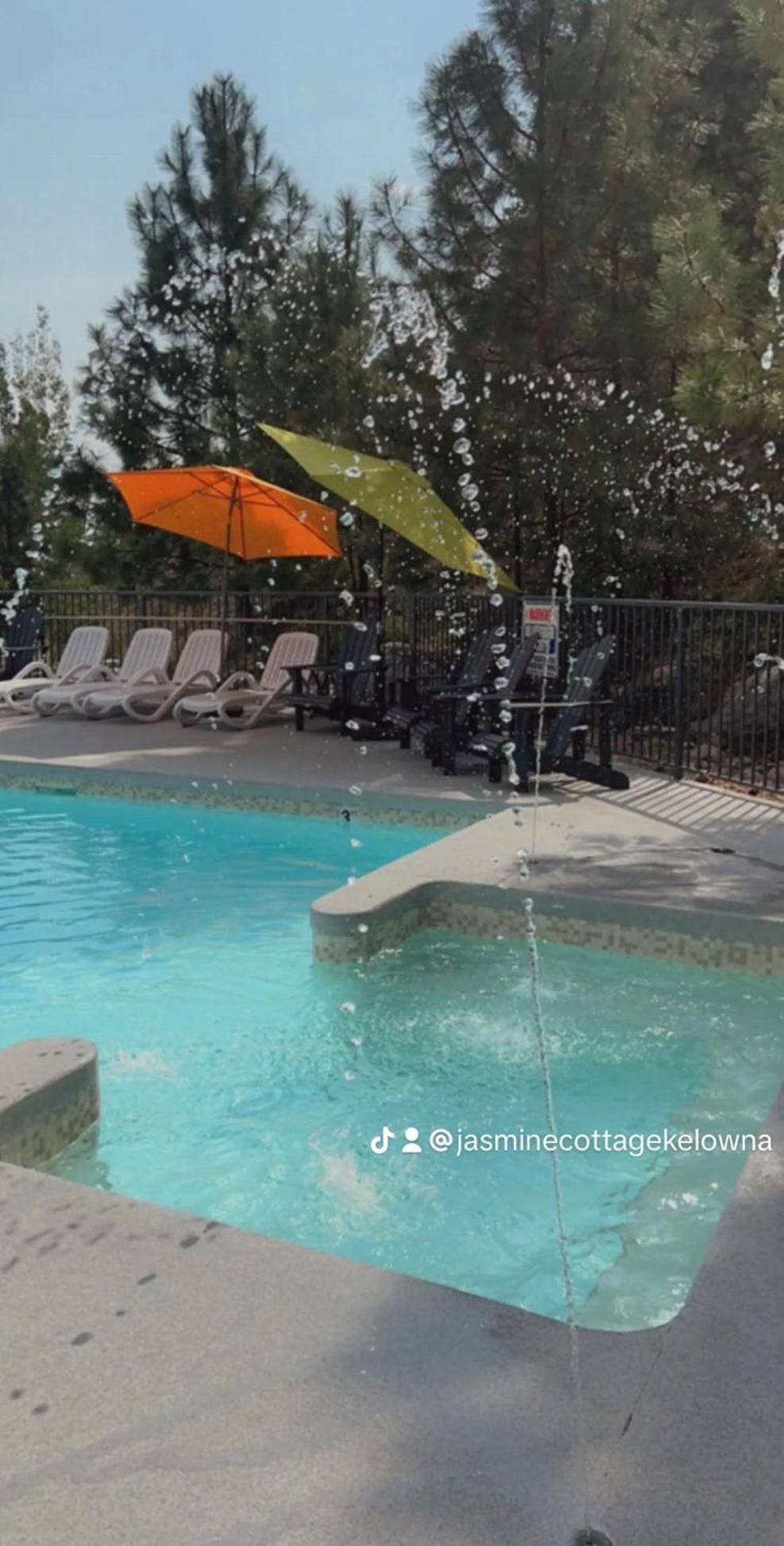 Jasmine Cottage Kelowna Ngoại thất bức ảnh