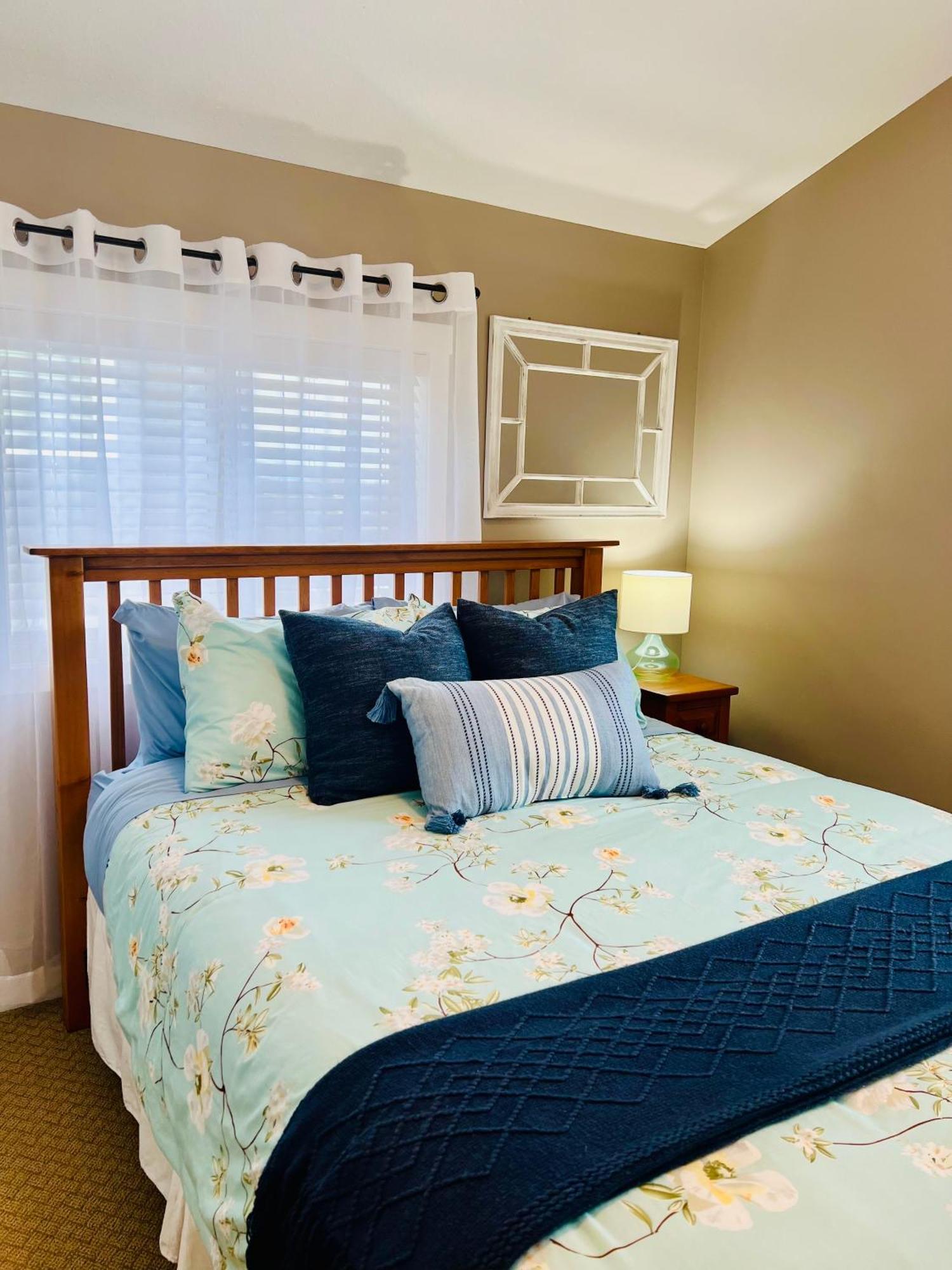 Jasmine Cottage Kelowna Ngoại thất bức ảnh