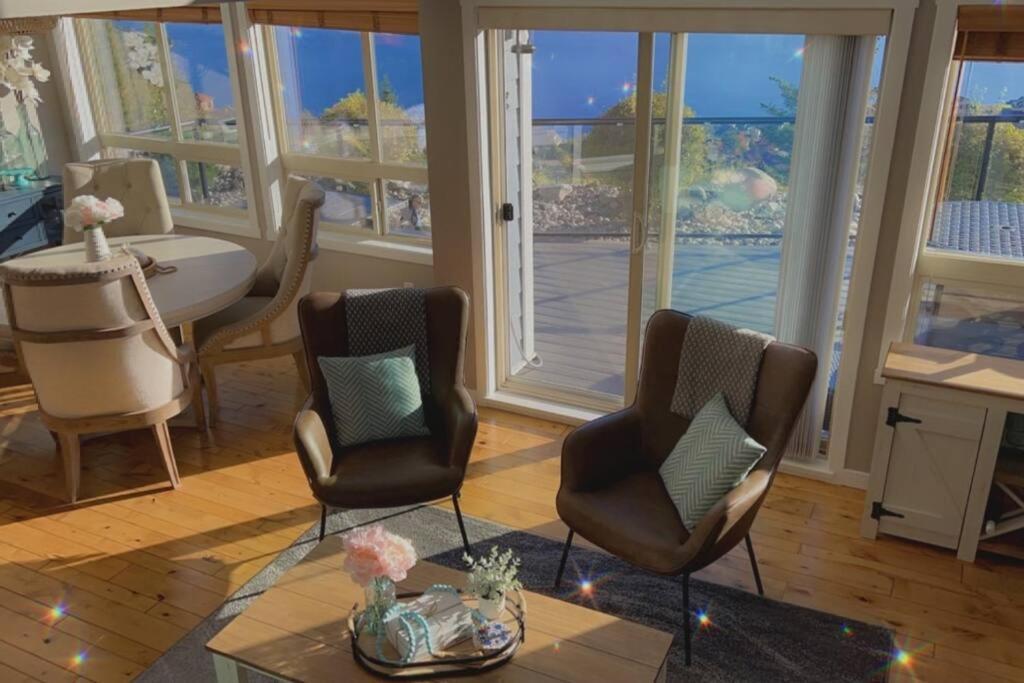 Jasmine Cottage Kelowna Ngoại thất bức ảnh